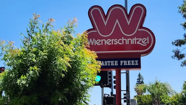 Wienerschnitzel 3.webp