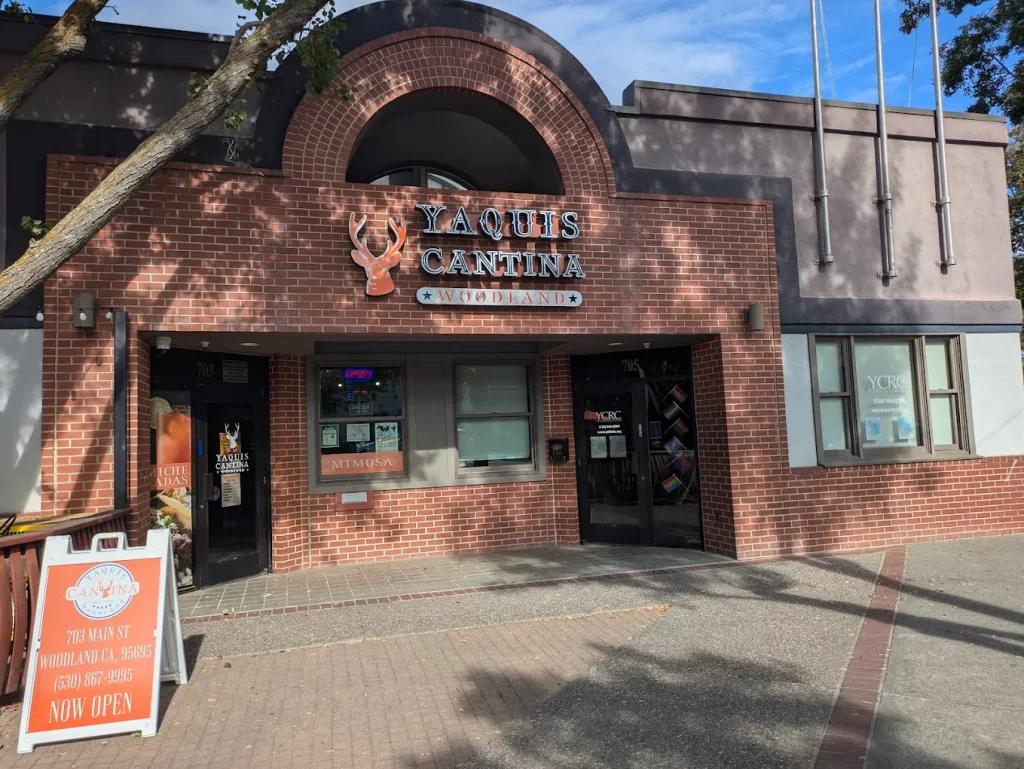 Yaquis Cantina 3.webp